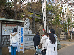 品川神社の入口の様子
