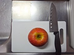 まな板のリンゴ